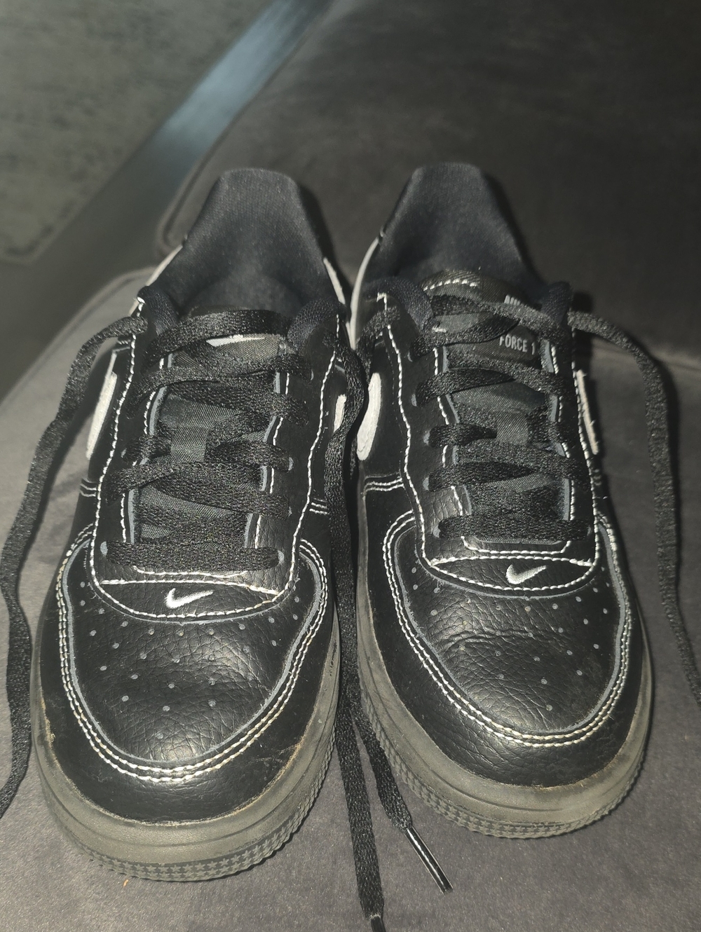 Nike Boy’s Black & Gray Low-Top Sneakers